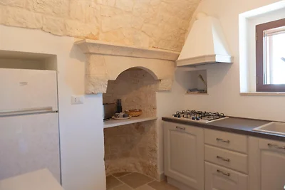 Trulli in Puglia con Piscina e Panorama