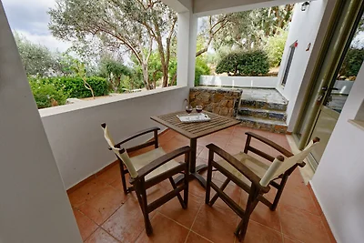 Villa mit Gemeinschaftspool in Achlada