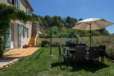 Ferienhaus mit Gemeinschaftspool in Luberon