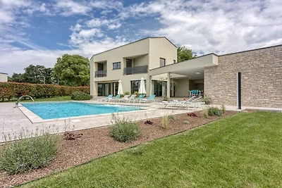Villa in Tinjan mit Barbecue und Wifi