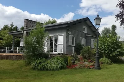 Ruhiges Chalet in Transinne mit Terrasse