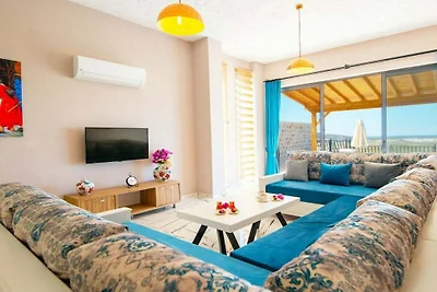 Villa a Kalkan con piscina