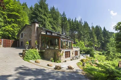 Luxuriöse Ardennenvilla mit Pool und Sauna