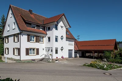 Wohnung mit Garten im Wald