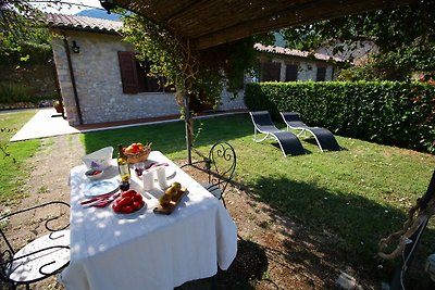 Gemütlicher Bauernhof mit Pool in Casperia