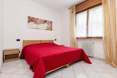 Gerהumige Wohnung mit Garten