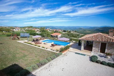 Villa in Vižinada mit Schwimmbecken
