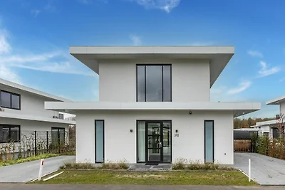 Gloednieuwe luxe villa
