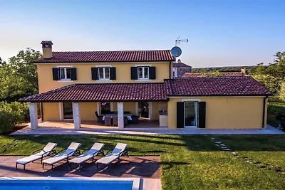 Villa in Porec mit Schwimmbecken