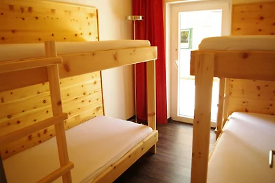 Chalet in Tirolo con Sauna e Sci