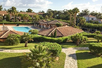 Spacious Family Stay Near the Beach