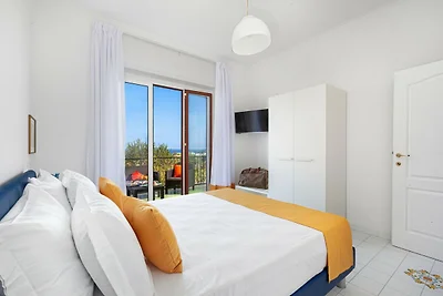 Moderne en ruime villa in Sorrento