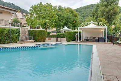 Gustosa casa vacanze a Folignio con giardino