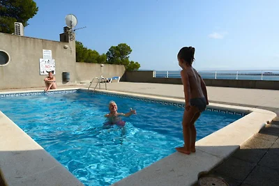 Strandappartement in Spanje met Zwembad