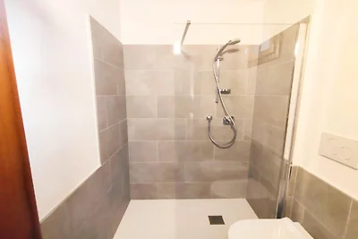 Wohnung in einem Dorf mit Swimmingpool