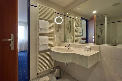 H4 Hotel Kassel by Sunday Junior Suite