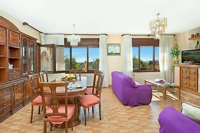 Geräumige Villa mit 6 Schlafzimmern in Blanes