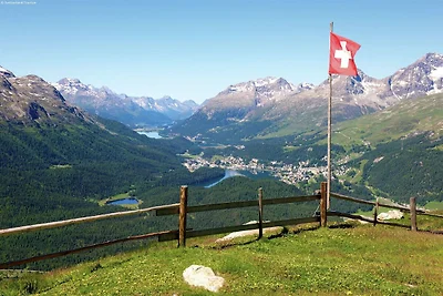 Holzchalet inmitten der Berge in La Tzoumaz