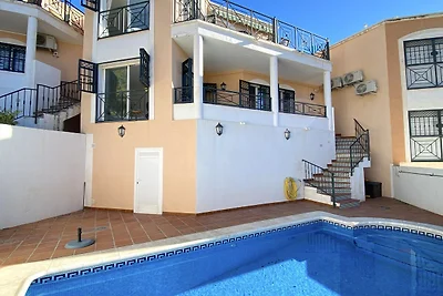 Villa a Nerja con piscina e vicino alla...
