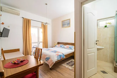 Apartments Senjo - Studio Apartment with Balc...
