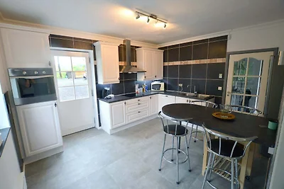 Schicke Ferienwohnung in Polleur mit Sauna