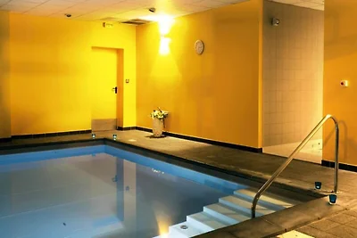Wohnung nahe Aeroscopia mit Pool