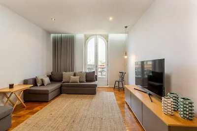 Geräumige Wohnung mit Balkon in Porto