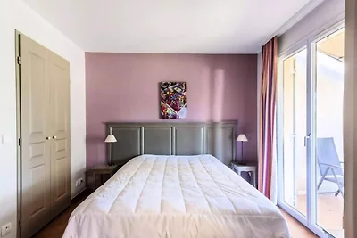 Wohnung in Mallemort nahe Pont Royal