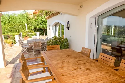 Villa in Les Issambres mit Schwimmbecken