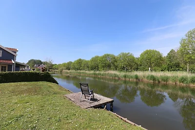 Bungalow am Wasser in Zuytland Buiten
