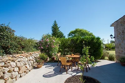 Steinerne Villa von Mallorca mit Gärten