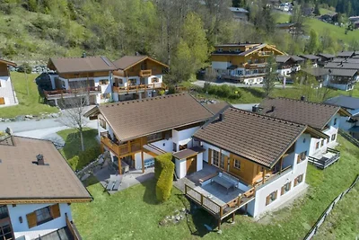 Elegante Chalet Alpino per 10 Ospiti