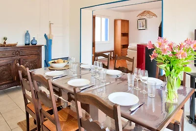 Haus in Penmarch in der Nähe des Strandes von...