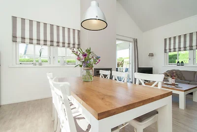 Dom wakacyjny blisko wybrzeża i lasu