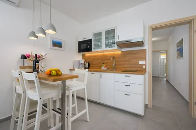 Helle Wohnung mit Gemeinschaftspool