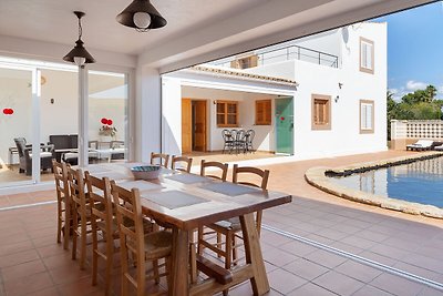 Splendida villa a Ibiza città con piscina...