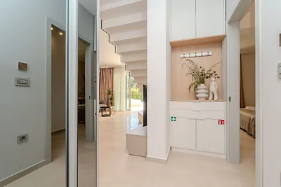 Villa Axia with pool
