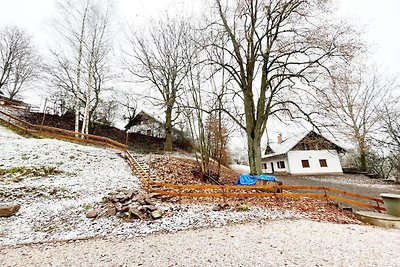 Gemütliches Ferienhaus in Rudník mit Terrasse