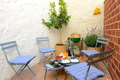 Holiday home with two rooms and balcony