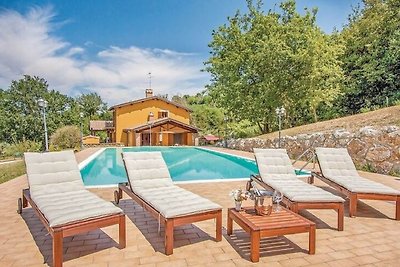 Üppige Villa in Umbrien mit privatem Pool