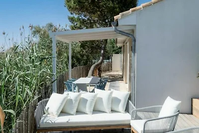 Villa in Aigues-Mortes mit Pool & Blick