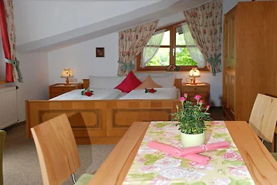 Appartement in Riezlern met zwembad