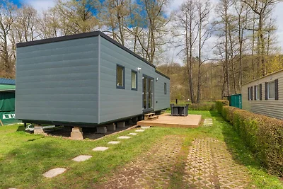 Geräumiges Mobilheim mit Terrasse in Erezée