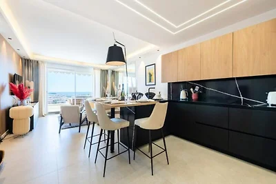 3-Zimmer-Apartment mit Terrasse und Meerblick...