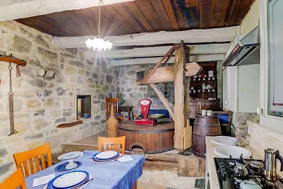 Piccolo cottage con idraulico del XVII secolo