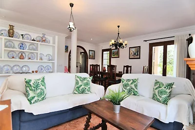 Haus in Buger mit privatem Pool und Garten