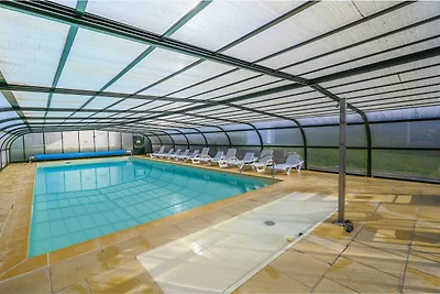 Apartment mit beheiztem Innenpool