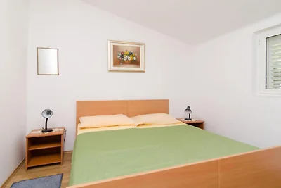 Guest House Sobra 38 - Double Room with Balco...