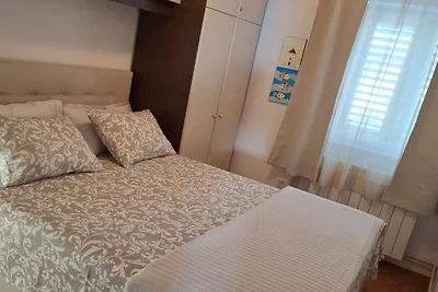Three bedroom Apartment with terrace and sea...
