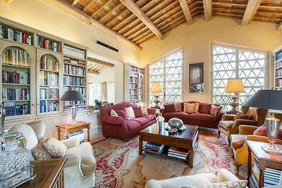 Weingut-Villa in den Hügeln von Lucca